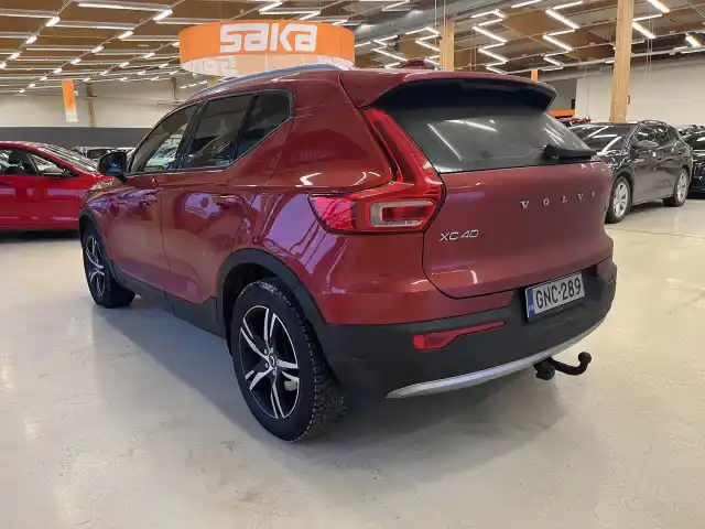 Punainen Maastoauto, Volvo XC40 – GNC-289