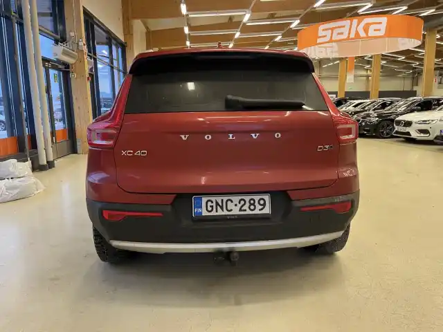 Punainen Maastoauto, Volvo XC40 – GNC-289