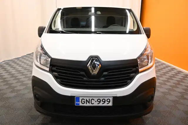 Valkoinen Pakettiauto, Renault Trafic – GNC-999