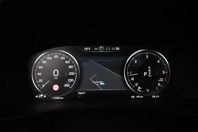Musta Maastoauto, Volvo XC40 – GNE-592