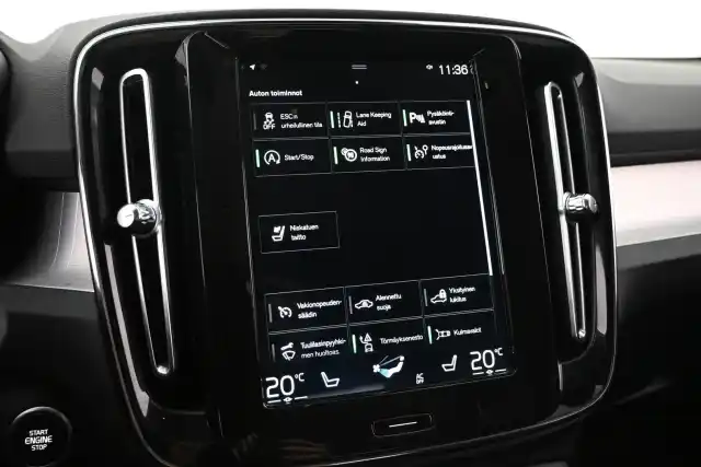 Musta Maastoauto, Volvo XC40 – GNE-592