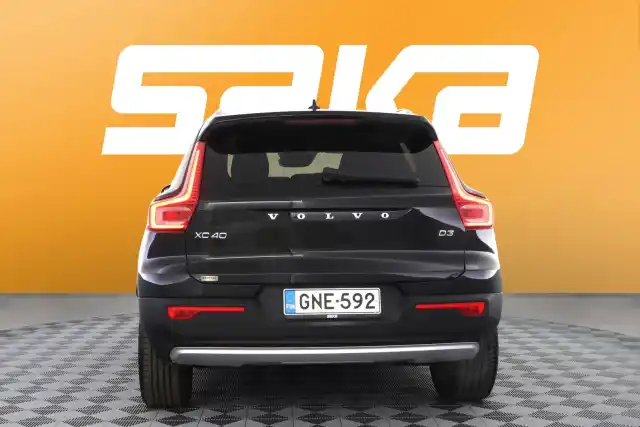 Musta Maastoauto, Volvo XC40 – GNE-592