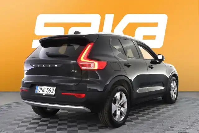 Musta Maastoauto, Volvo XC40 – GNE-592