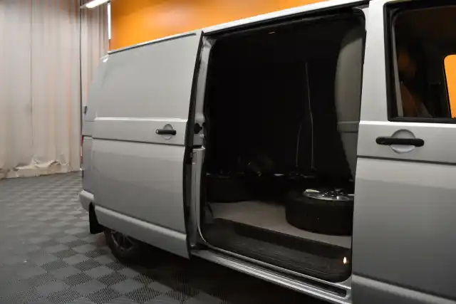 Hopea Pakettiauto, Volkswagen Transporter – GNF-844