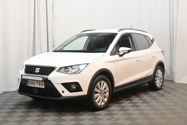 Valkoinen Viistoperä, Seat Arona – GNG-789