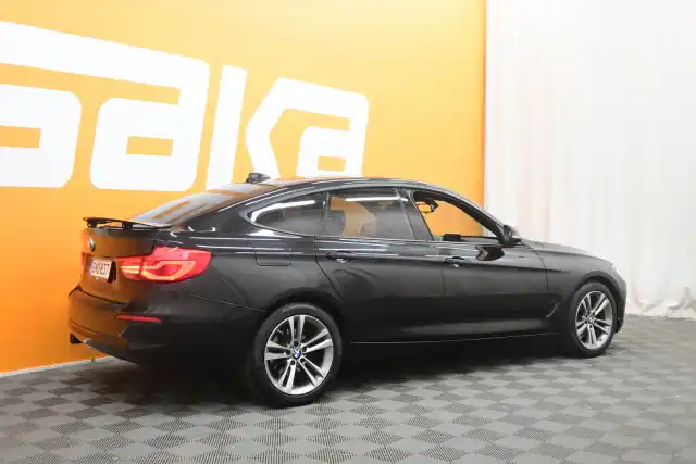 Musta Sedan, BMW 320 Gran Turismo – GNG-837