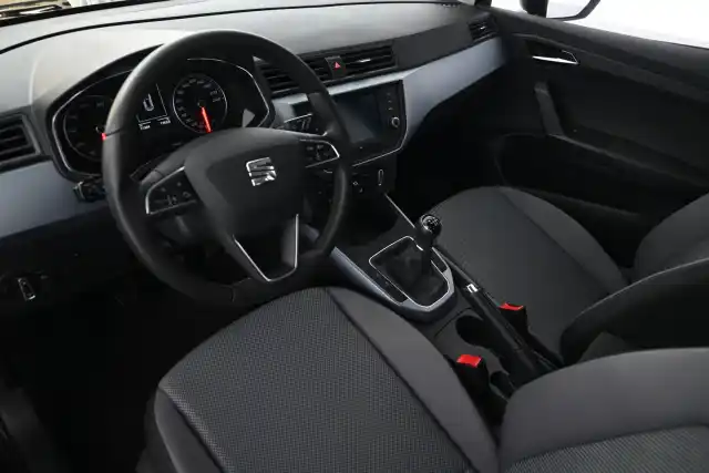 Musta Viistoperä, Seat Arona – GNI-203