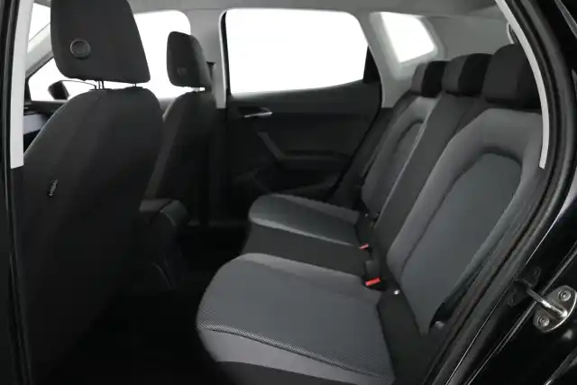Musta Viistoperä, Seat Arona – GNI-203
