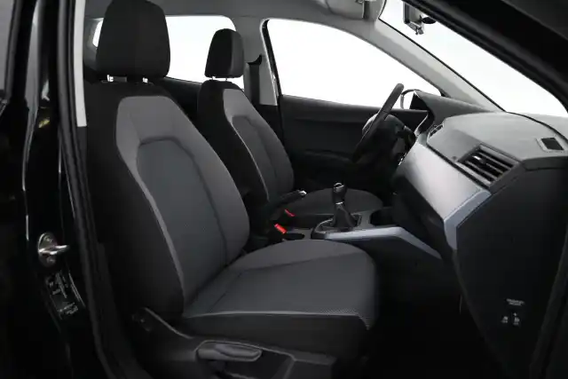 Musta Viistoperä, Seat Arona – GNI-203