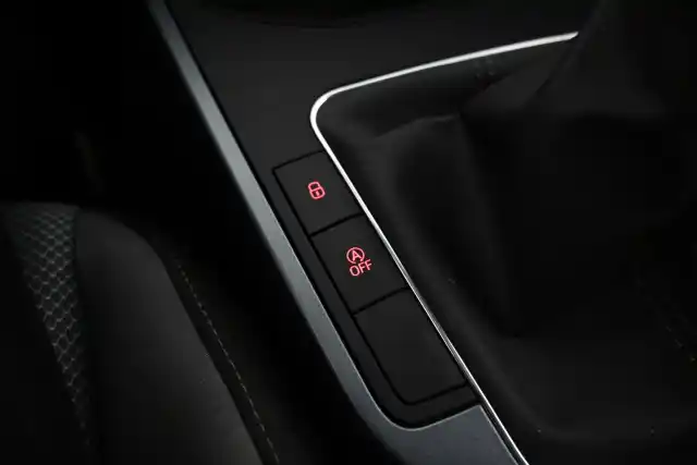 Musta Viistoperä, Seat Arona – GNI-203