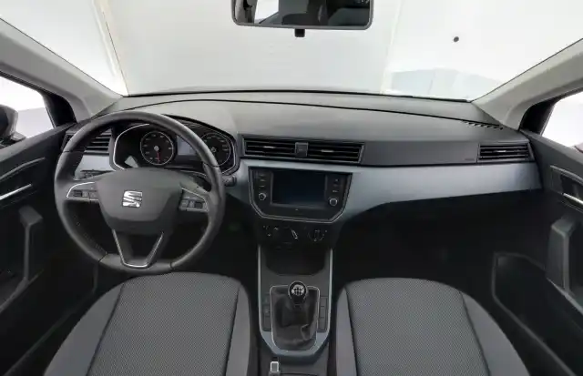 Musta Viistoperä, Seat Arona – GNI-203