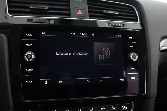 Musta Farmari, Volkswagen Golf – GNI-635