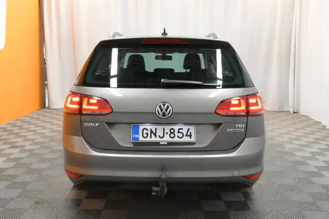 Harmaa Farmari, Volkswagen Golf – GNJ-854