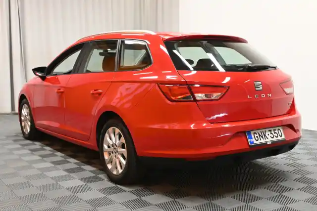 Punainen Farmari, Seat Leon – GNK-350