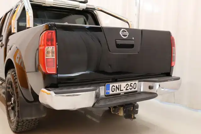 Musta Avolava, Nissan Navara – GNL-250