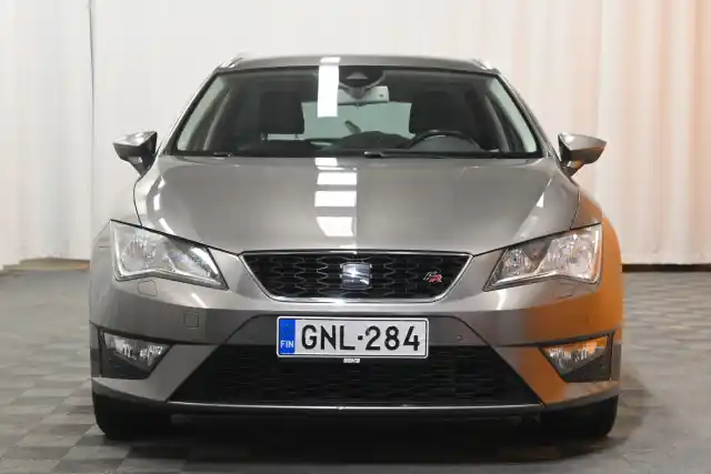 Harmaa Farmari, Seat LEON ST – GNL-284