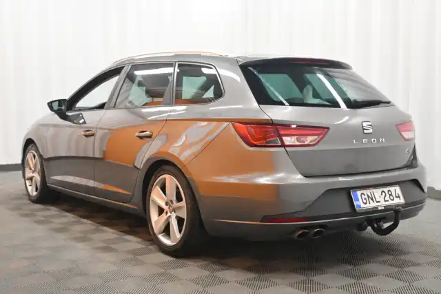 Harmaa Farmari, Seat LEON ST – GNL-284