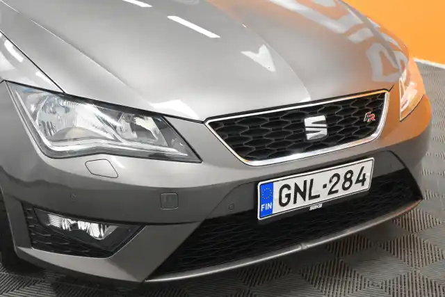 Harmaa Farmari, Seat LEON ST – GNL-284