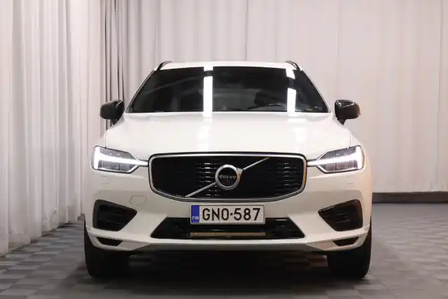 Valkoinen Maastoauto, Volvo XC60 – GNO-587