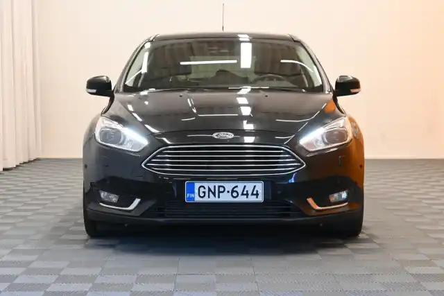 Musta Viistoperä, Ford Focus – GNP-644