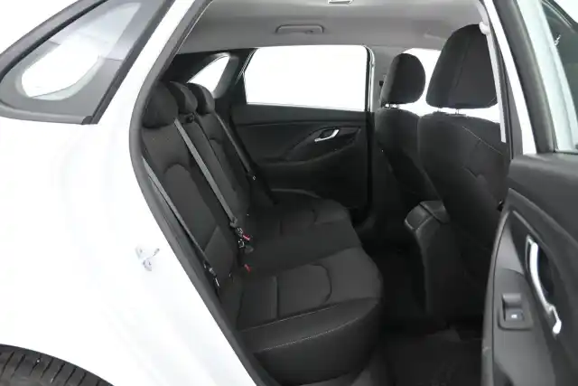 Valkoinen Viistoperä, Hyundai I30 – GNP-840