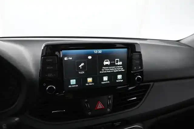 Valkoinen Viistoperä, Hyundai I30 – GNP-840