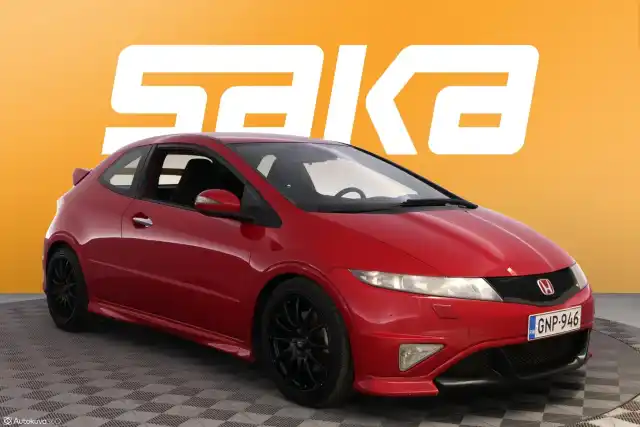 Punainen Viistoperä, Honda Civic – GNP-946