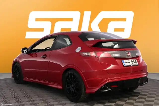Punainen Viistoperä, Honda Civic – GNP-946