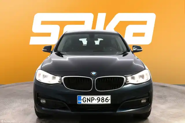 Sininen Sedan, BMW 318 GRAN TURISMO – GNP-986