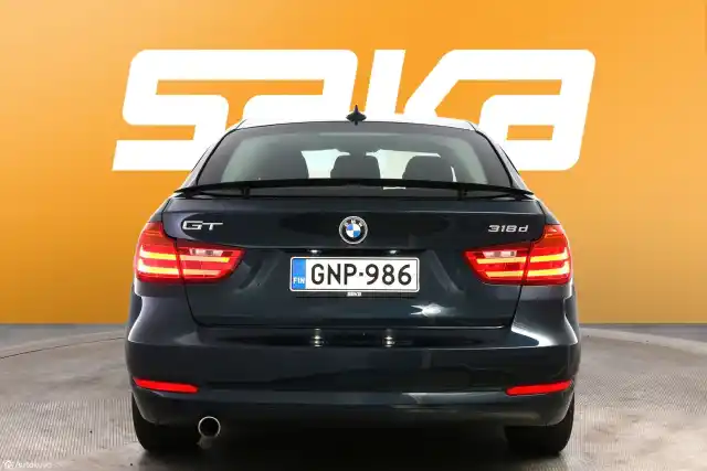 Sininen Sedan, BMW 318 GRAN TURISMO – GNP-986