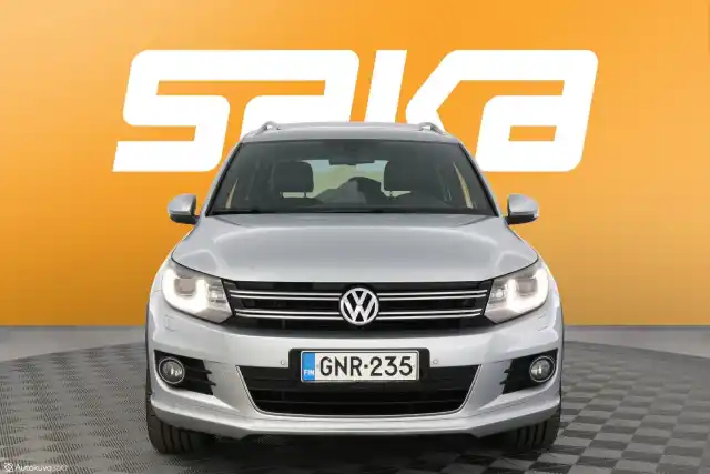 Hopea Maastoauto, Volkswagen Tiguan – GNR-235