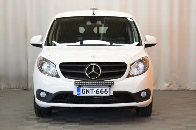 Valkoinen Pakettiauto, Mercedes-Benz Citan – GNT-666