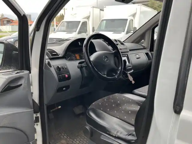 Valkoinen Pakettiauto, Mercedes-Benz VITO – GNT-993