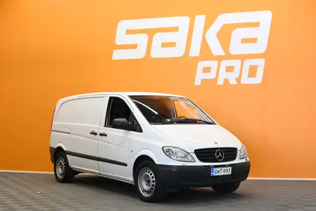 Valkoinen Pakettiauto, Mercedes-Benz VITO – GNT-993