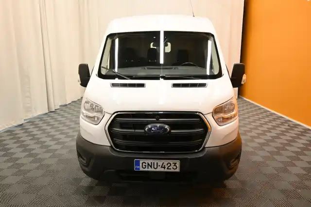 Valkoinen Pakettiauto, Ford Transit – GNU-423