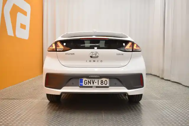 Valkoinen Viistoperä, Hyundai IONIQ hybrid – GNV-180