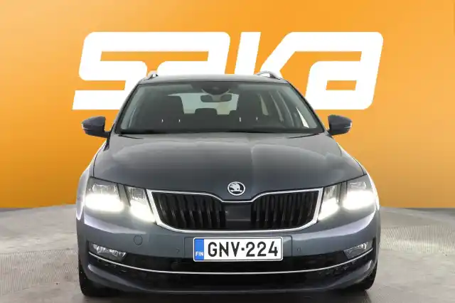 Harmaa Farmari, Skoda Octavia – GNV-224