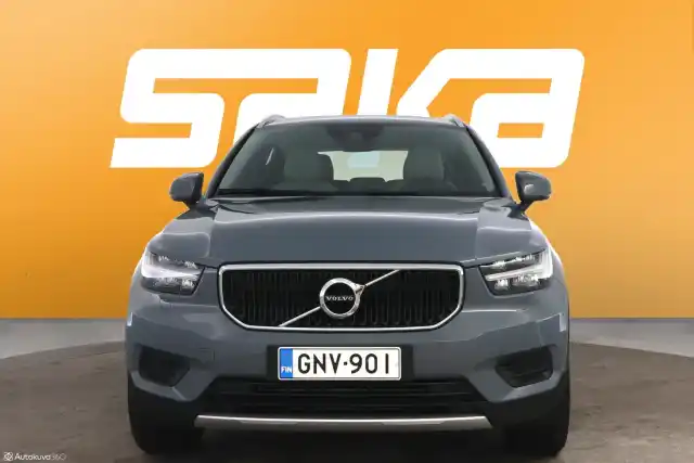 Harmaa Maastoauto, Volvo XC40 – GNV-901