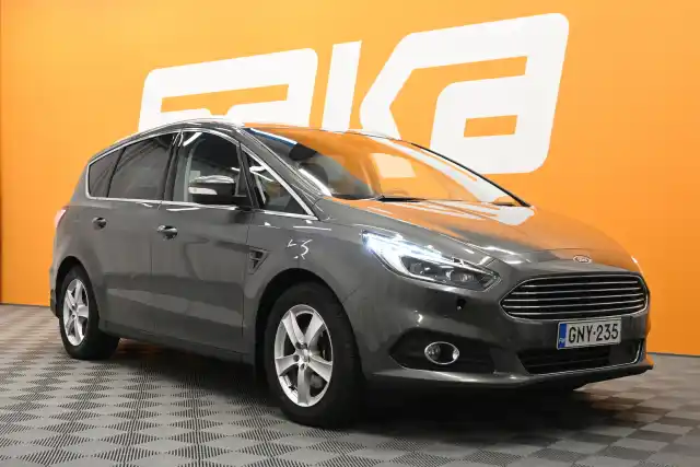 Harmaa Tila-auto, Ford S-Max – GNY-235