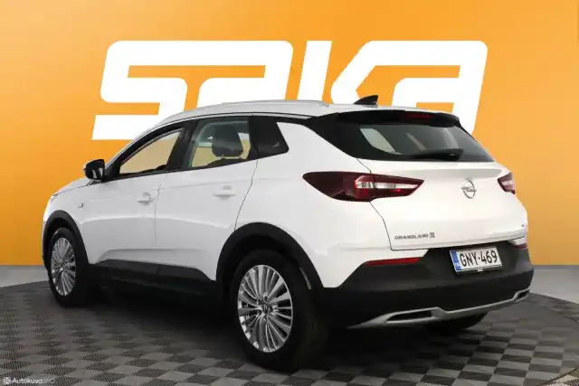 Valkoinen Maastoauto, Opel Grandland X – GNY-469