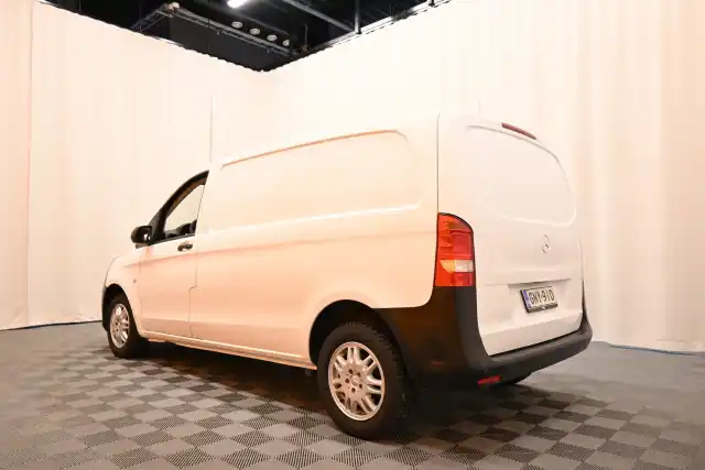 Valkoinen Pakettiauto, Mercedes-Benz Vito – GNY-910