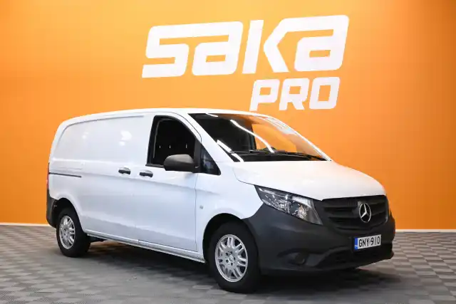 Valkoinen Pakettiauto, Mercedes-Benz Vito – GNY-910