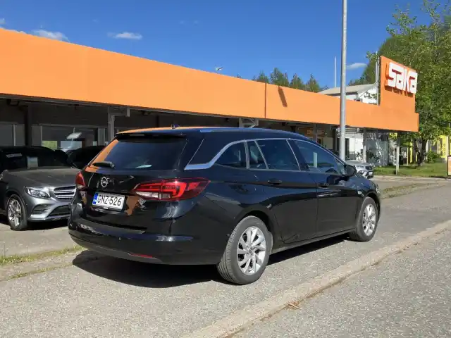 Musta Farmari, Opel Astra – GNZ-526