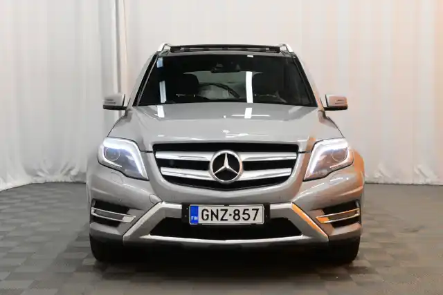 Harmaa Maastoauto, Mercedes-Benz GLK – GNZ-857