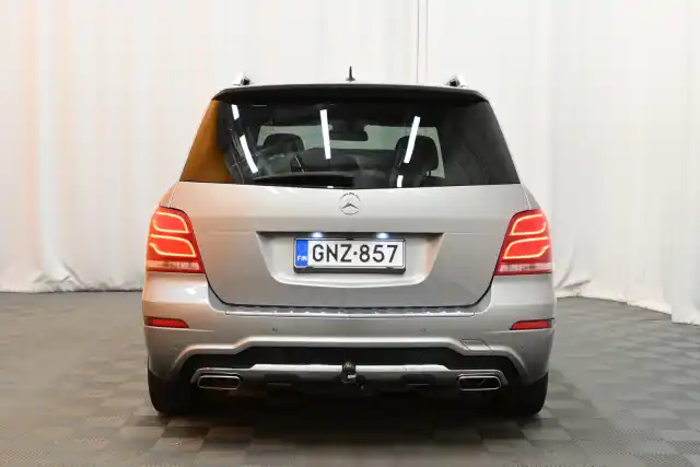 Harmaa Maastoauto, Mercedes-Benz GLK – GNZ-857