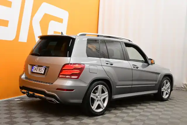 Harmaa Maastoauto, Mercedes-Benz GLK – GNZ-857