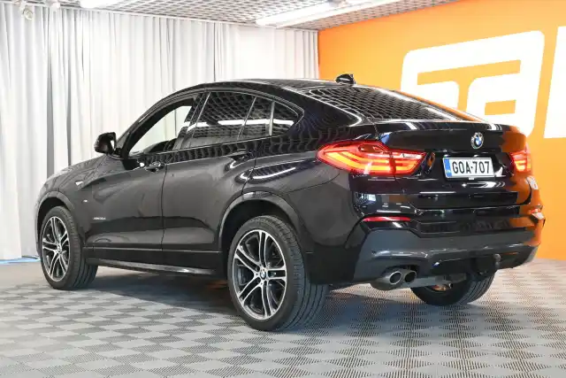 Musta Maastoauto, BMW X4 – GOA-707