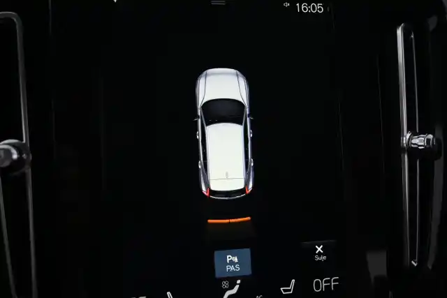 Valkoinen Maastoauto, Volvo XC40 – GOB-197