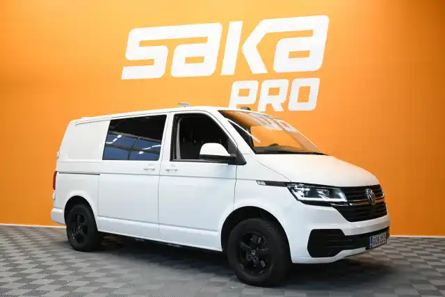 Valkoinen Pakettiauto, Volkswagen Transporter – GOB-253