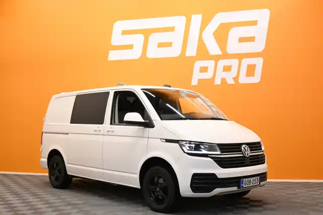 Valkoinen Pakettiauto, Volkswagen Transporter – GOB-253